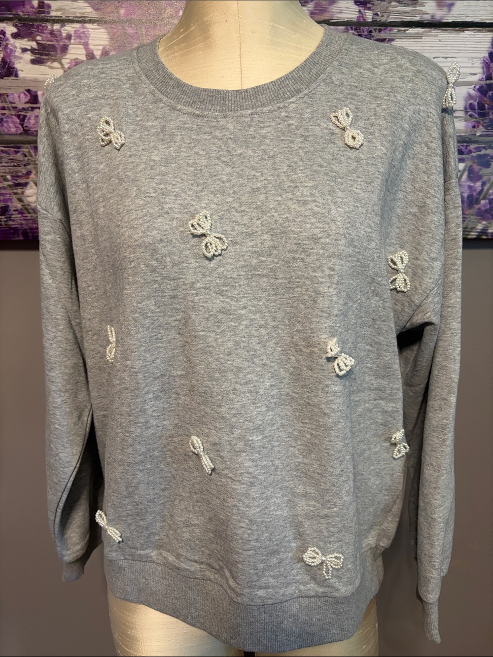 Lea and Viola  Gray Crewneck Sweater With  Pearl Embellished Bows NWT size S